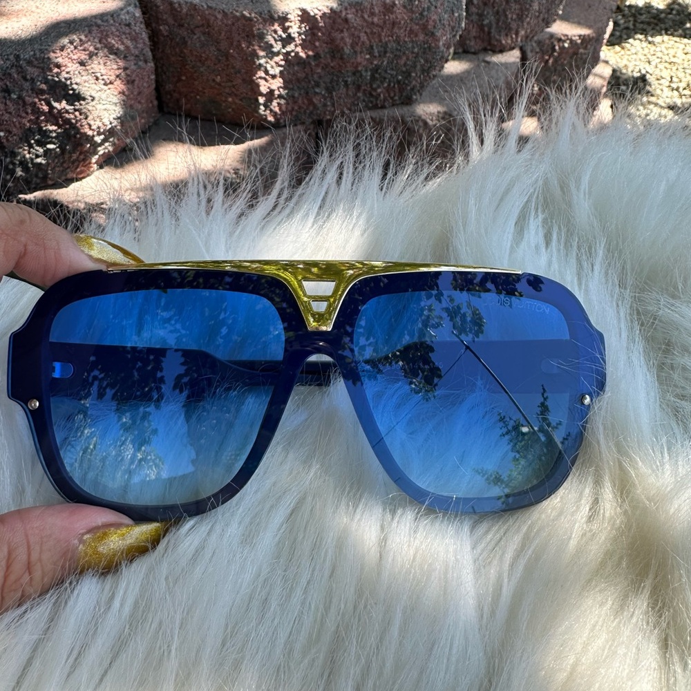 Big Sunglasses Bundle - image 2